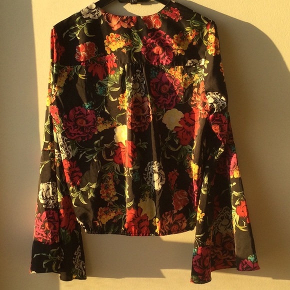 Guess Flowers Print Blouse - Picture 3 of 5